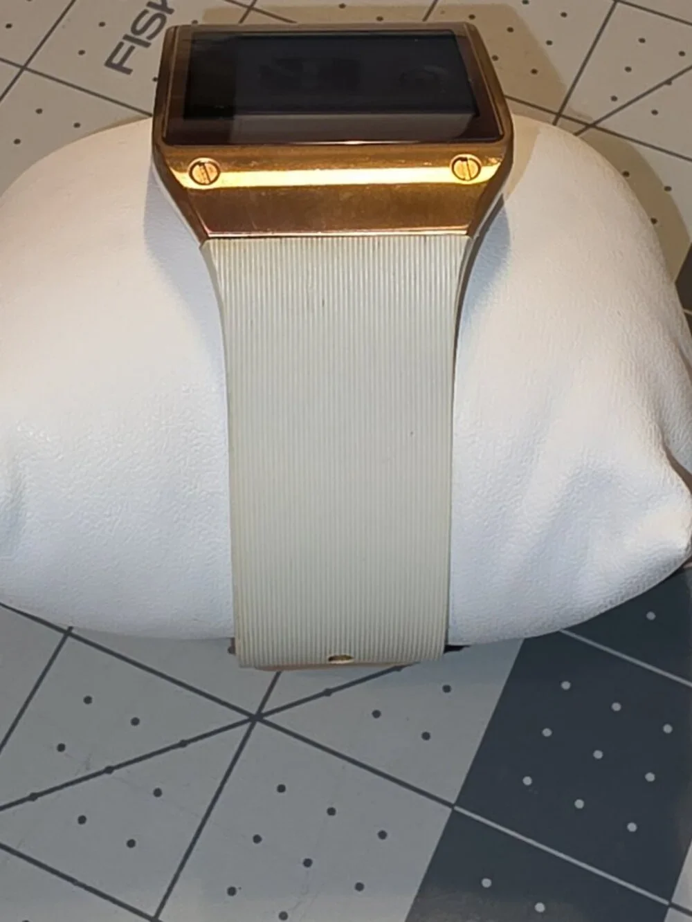 Original Samsung Galaxy Gear (SM‑V700) in Rose Gold